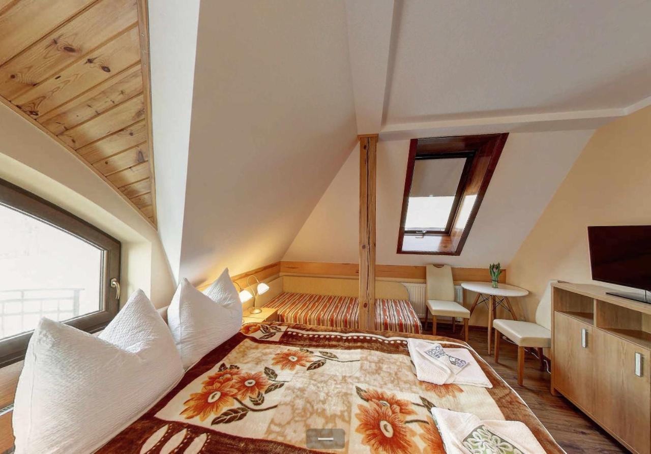 Villa Jura Pokoje Goscinne Zarki 外观 照片