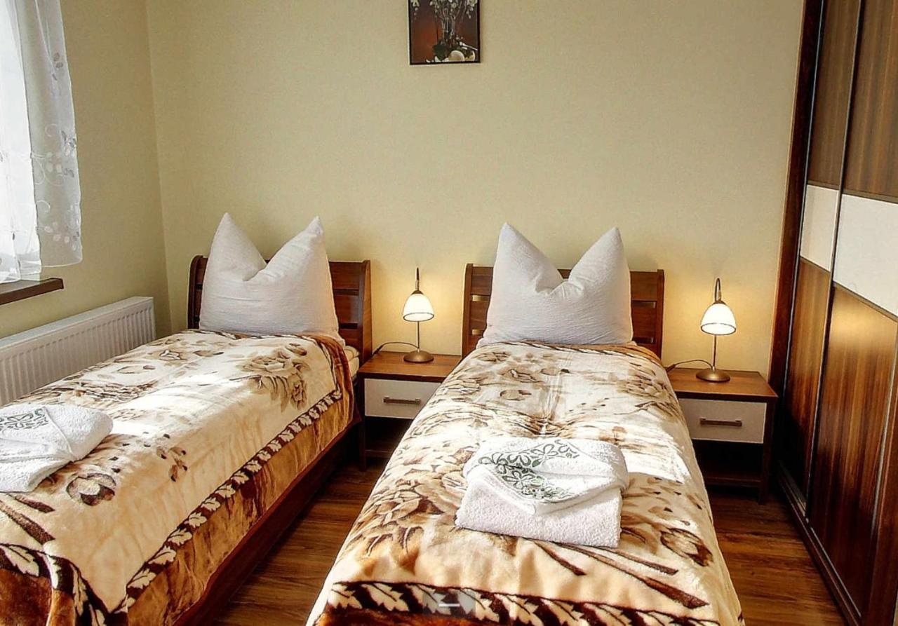 Villa Jura Pokoje Goscinne Zarki 外观 照片