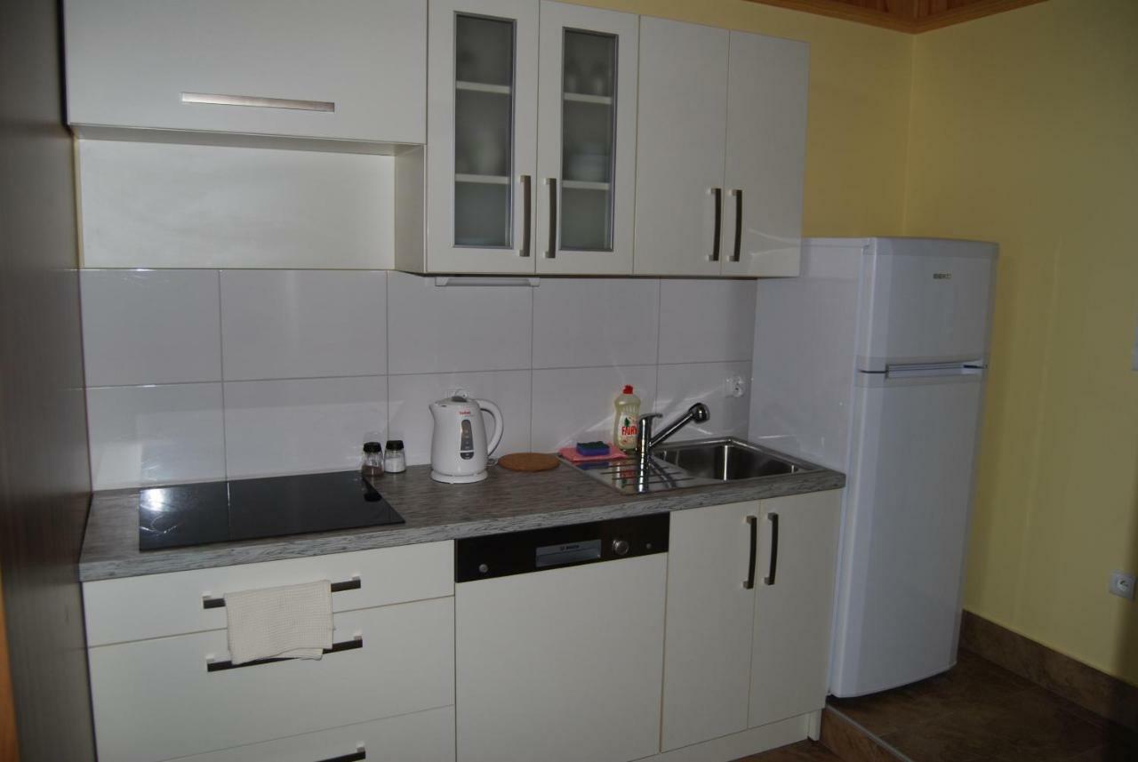 Villa Jura Pokoje Goscinne Zarki 外观 照片